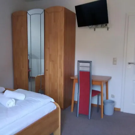 Gaestehaus Helbighof 4*