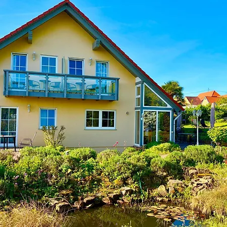 Gaestehaus Helbighof 3*