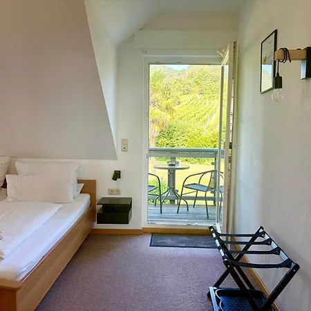 Gaestehaus Helbighof 3*