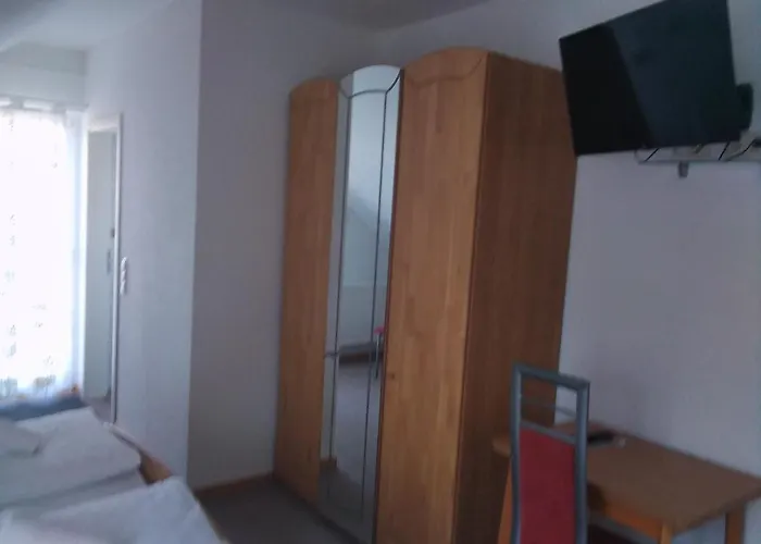 Gaestehaus Helbighof 4*