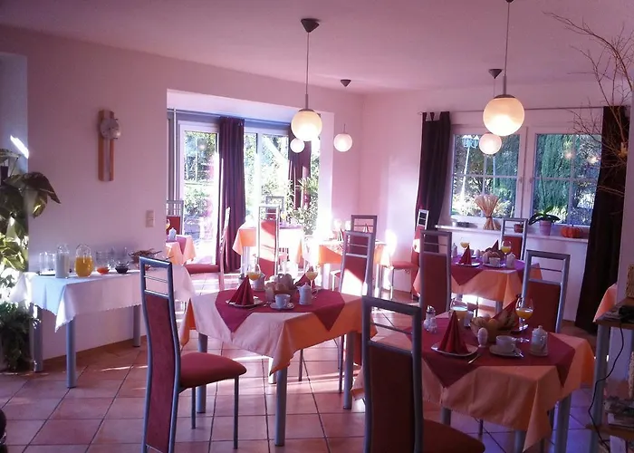 Konukevi Gaestehaus Helbighof 3*